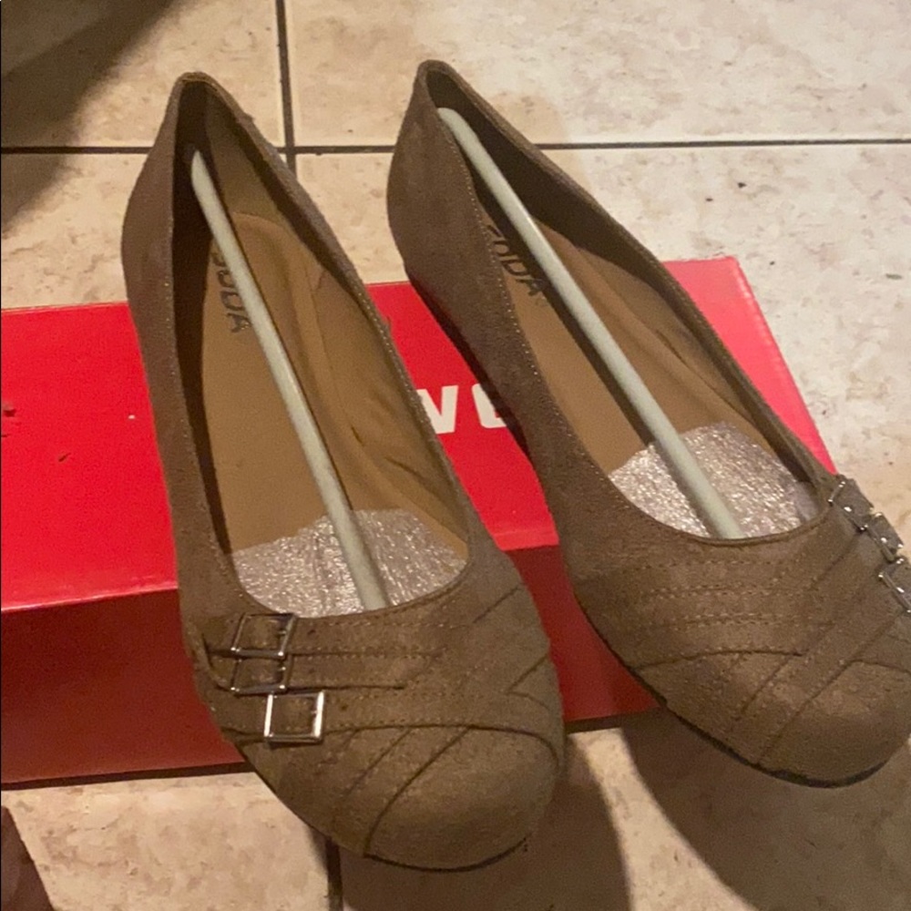 Brown flats